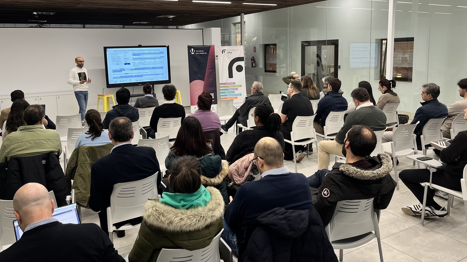 20251201 NOTICIA WEB FOTO DesayunoTalentoVA NOV