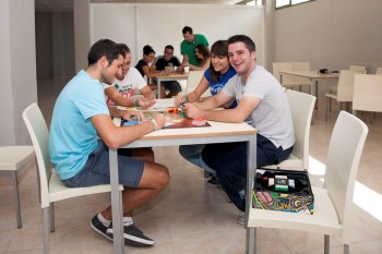 Sala común 2 Apartamentos Cardenal Mendoza Universidad de Valladolid Sala común 2 Apartamentos Cardenal Mendoza Universidad de Valladolid